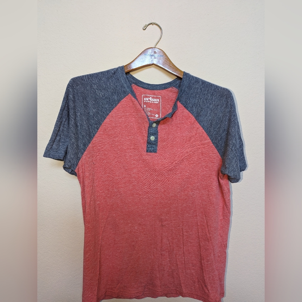 Men's M Urban pipeline block Tee